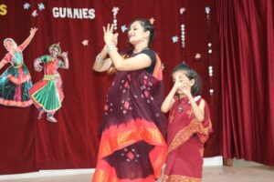 MOTHER & DAUGHTER DANCE COMPETITION