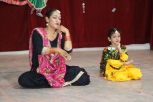 MOTHER & DAUGHTER DANCE COMPETITION